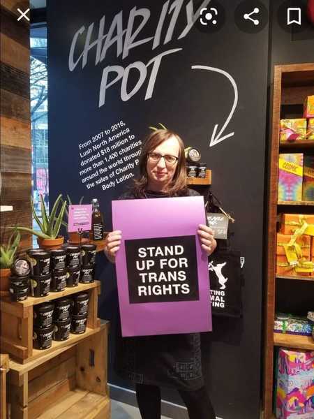 Lush Edinburgh say they wouldn't serve anyone in "woman" T-shirt