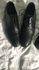 To be unable to find school shoes (teen boys)