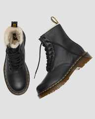 One pair of boots. What style?