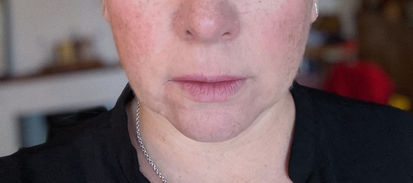 Shall we have another 'what lipstick are you wearing today' thread?