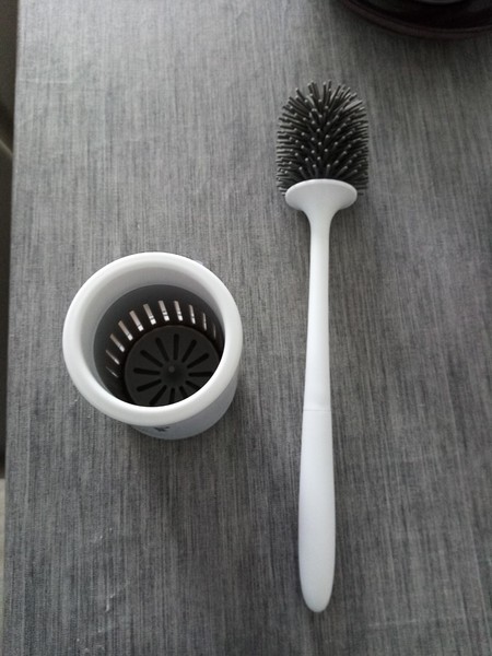 AIBU to think silicon could end the toilet brush debate once and for all?