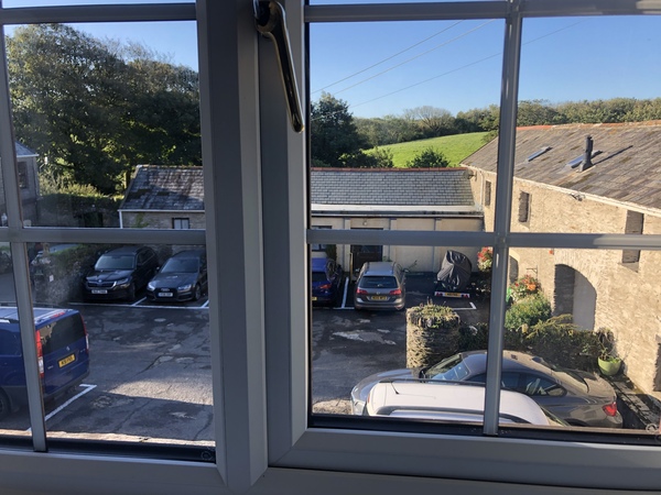 Hotel threatening to sue us for bad review