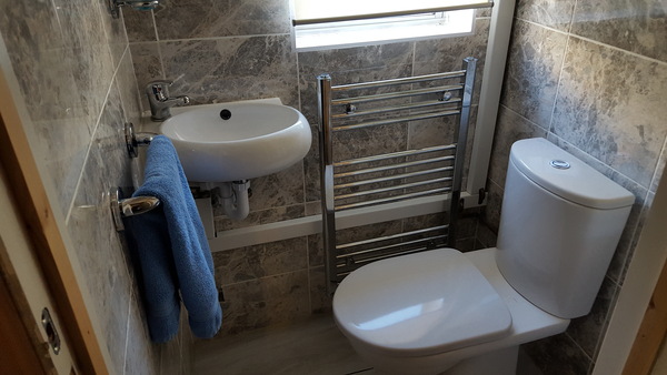 Slimmest cloakroom basin