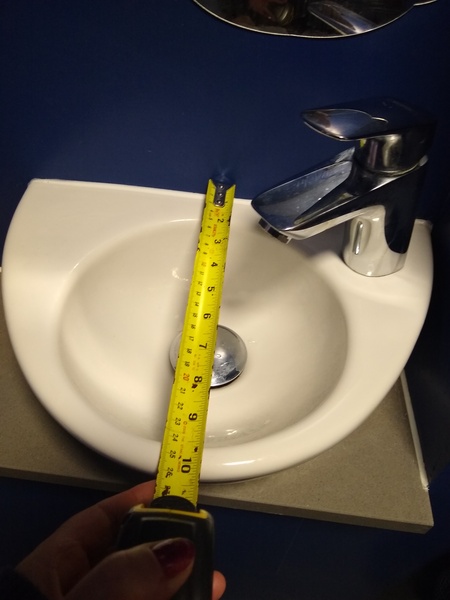Slimmest cloakroom basin
