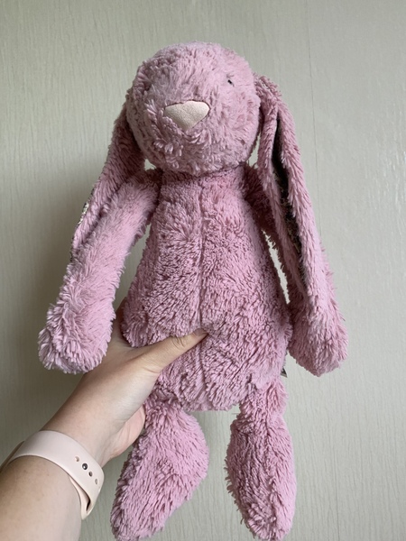 To ask if any of you have this Jellycat?