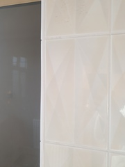 What colour with these 'vintage' 80s tiles?
