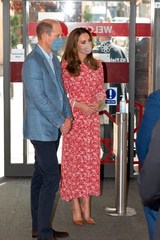 Royal Style - I’m not qualified but you can’t cut me off when there’s a wedding dress to look at...