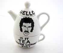 Show me your teapot(s) please.