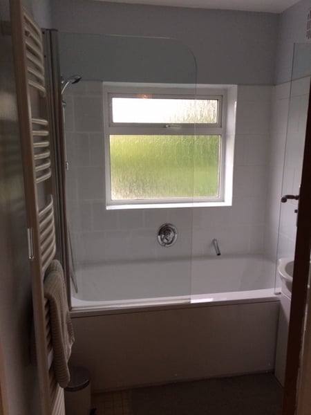 Re-tiling bathroom floor