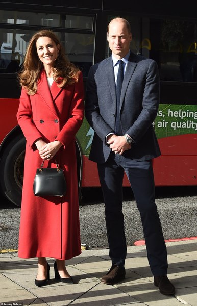 Royal Style - I’m not qualified but you can’t cut me off when there’s a wedding dress to look at...