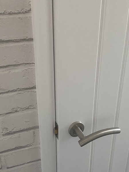 am I or Dh being unreasonable about internal doors not fully closed