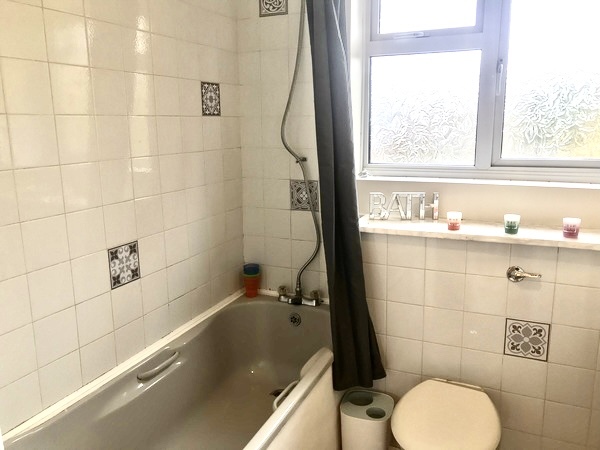 Can anyone give us ideas about why our house isn’t selling?