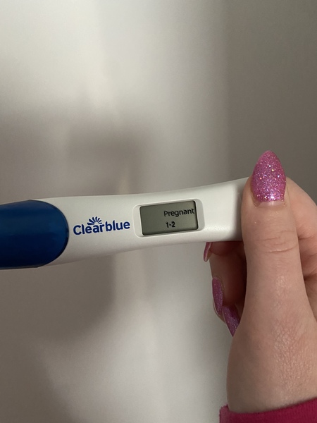 IS THIS MY BFP?! (Faint)