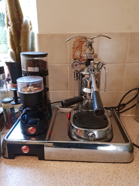 Recommend me a high calibre coffee machine.