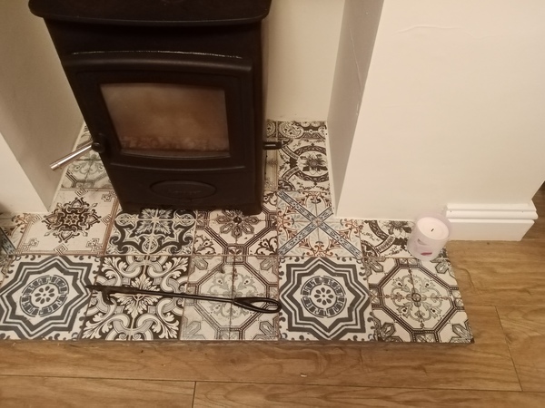 Slate/Granite slab or tiled hearth