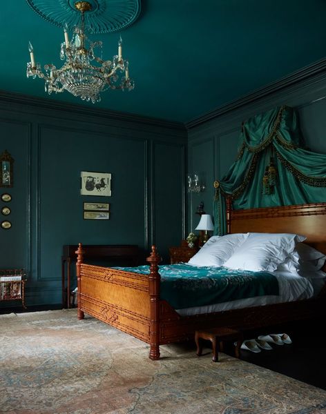 Bedroom decoration help