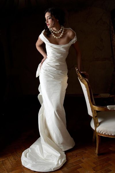Please help me find a Scotland elopement wedding dress....!