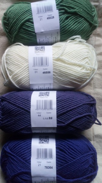 Woolly Hugs. A Blanket for the family of the wonderful NormaStanleyFletcher.