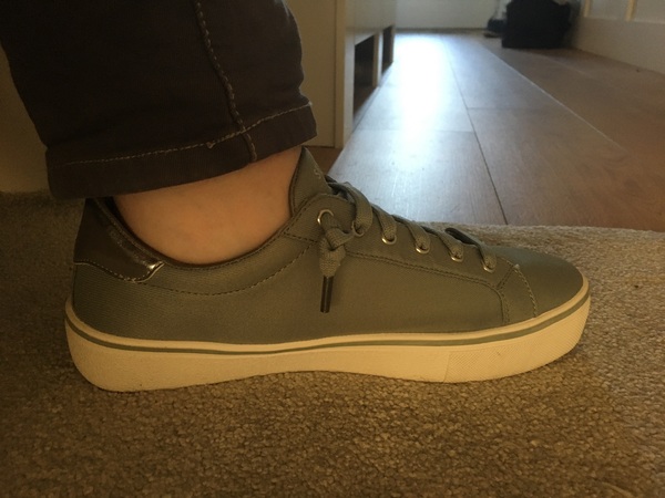 Trainer socks that don't budge?