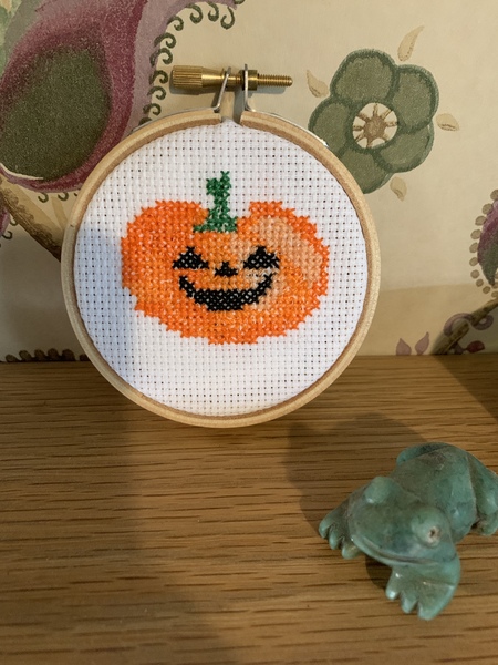 Have you already put up your halloween decoration and crafts?