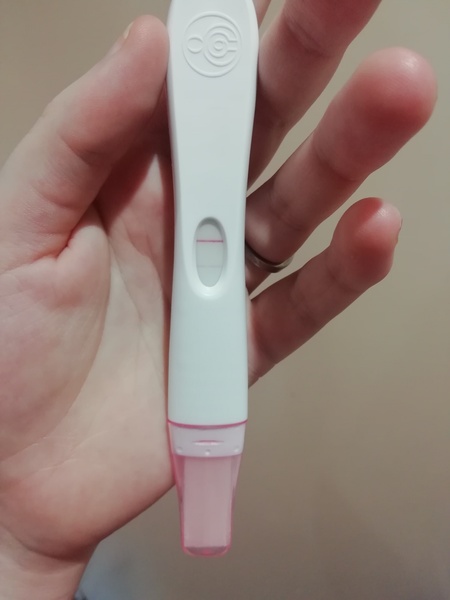 Tell me you see a second line? 11dpo FRER test