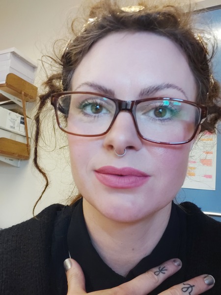 Shall we have another 'what lipstick are you wearing today' thread?