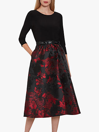 What will you be wearing Xmas day ? I’m thinking of this ? What do you think ?