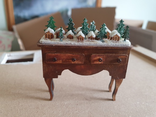Anyone make dollshouse stuff - sdult not kids