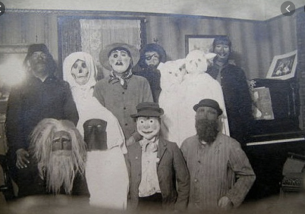 Halloween... Do kids have it too easy these days? 😒