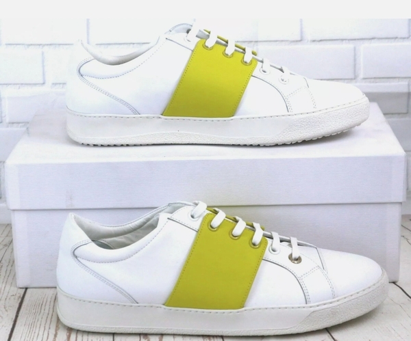 Any idea what brand these trainers are?