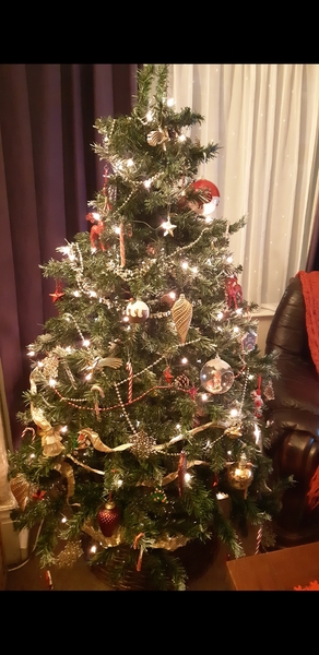 Wicker tree skirt.