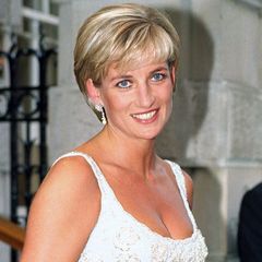 Short hair 'strong' features