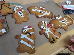 Frugal friends follow each other frugally through Hallowe'en, COVID all welcome