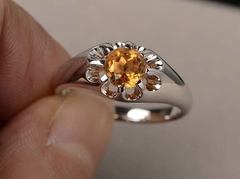 Looking for a ring like this...