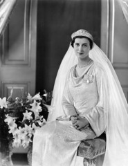 Royal Style - I’m not qualified but you can’t cut me off when there’s a wedding dress to look at...