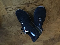 Help me find cool, super comfy, black trainers for everyday wear