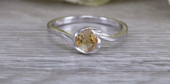 Looking for a ring like this...