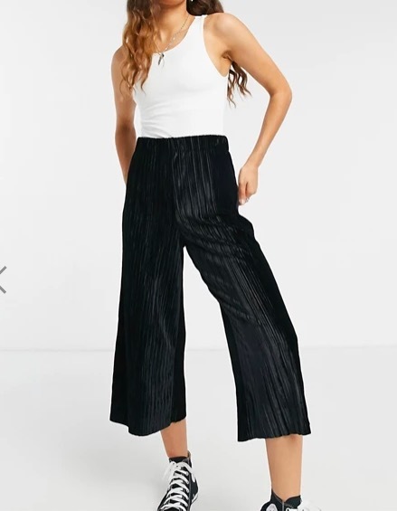 Please help me find these in green?