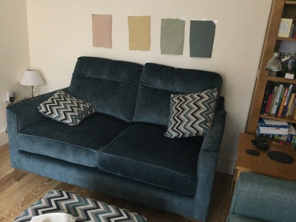 Paint colour for living room - choice of two - help