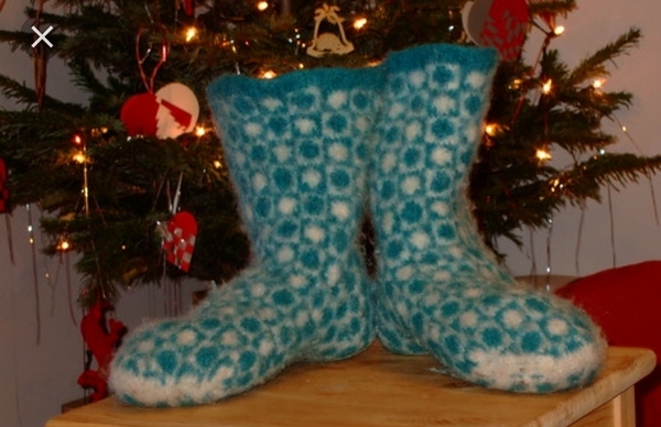 Knit, Crochet and Natter Thread