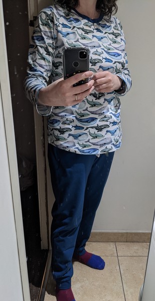 Any sewing aficionados? I need a stitch and bitch...