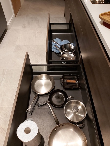 Ceiling extractor fan for induction hob on island or built in extractor? Help please!
