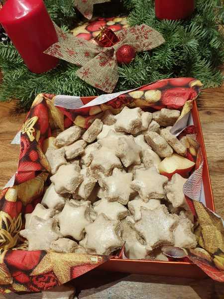 Come and tell me your dull and unexciting news 6: Calmly through the day