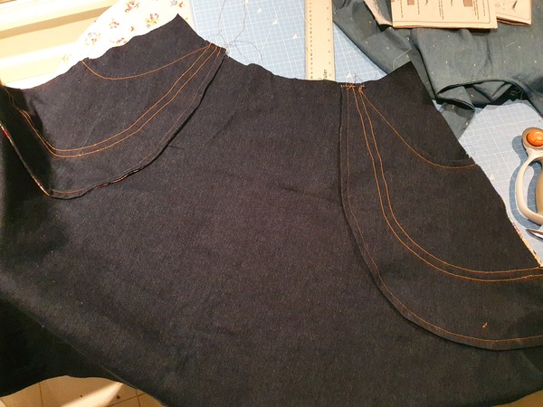 Any sewing aficionados? I need a stitch and bitch...