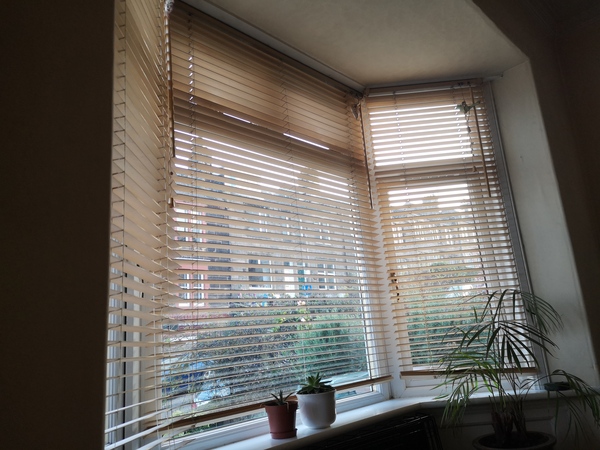 Curtains into bay with dropped ceiling