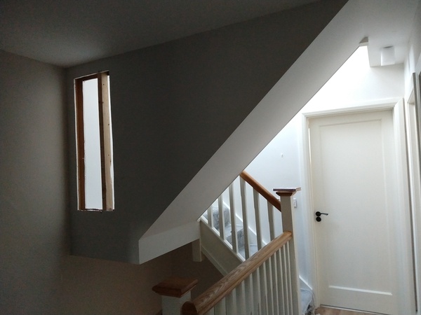 Internal windows in stairwell (photo)