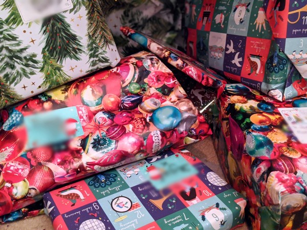 Can we have a Christmas wrapping thread?!
