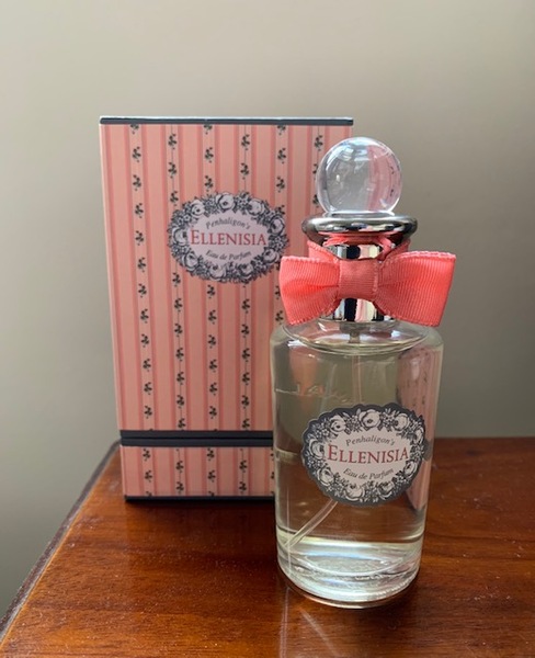 Perfumistas in Autumn: Crunchy leaves, bonfires & smoke in the air, the smell of Petrichor & the rich perfumes of Vanilla & Hot Chocolate. Thread 28.