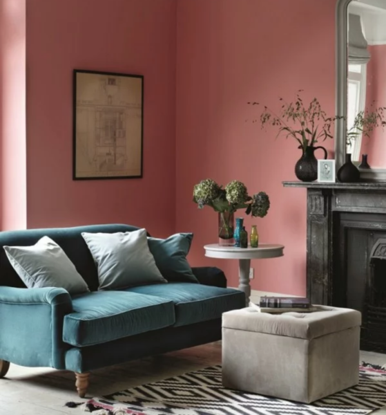 Paint colour for living room - choice of two - help