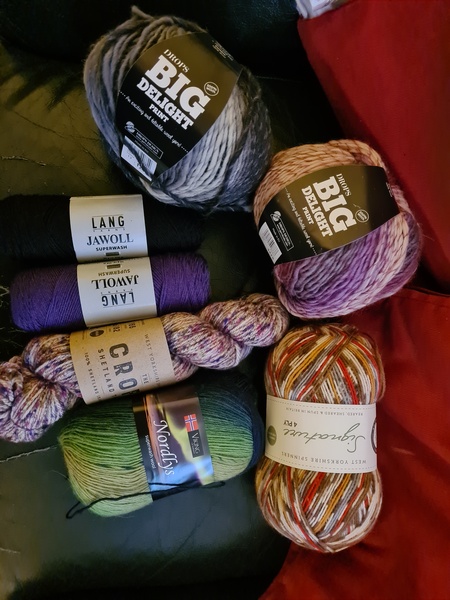 Knit, Crochet and Natter Thread